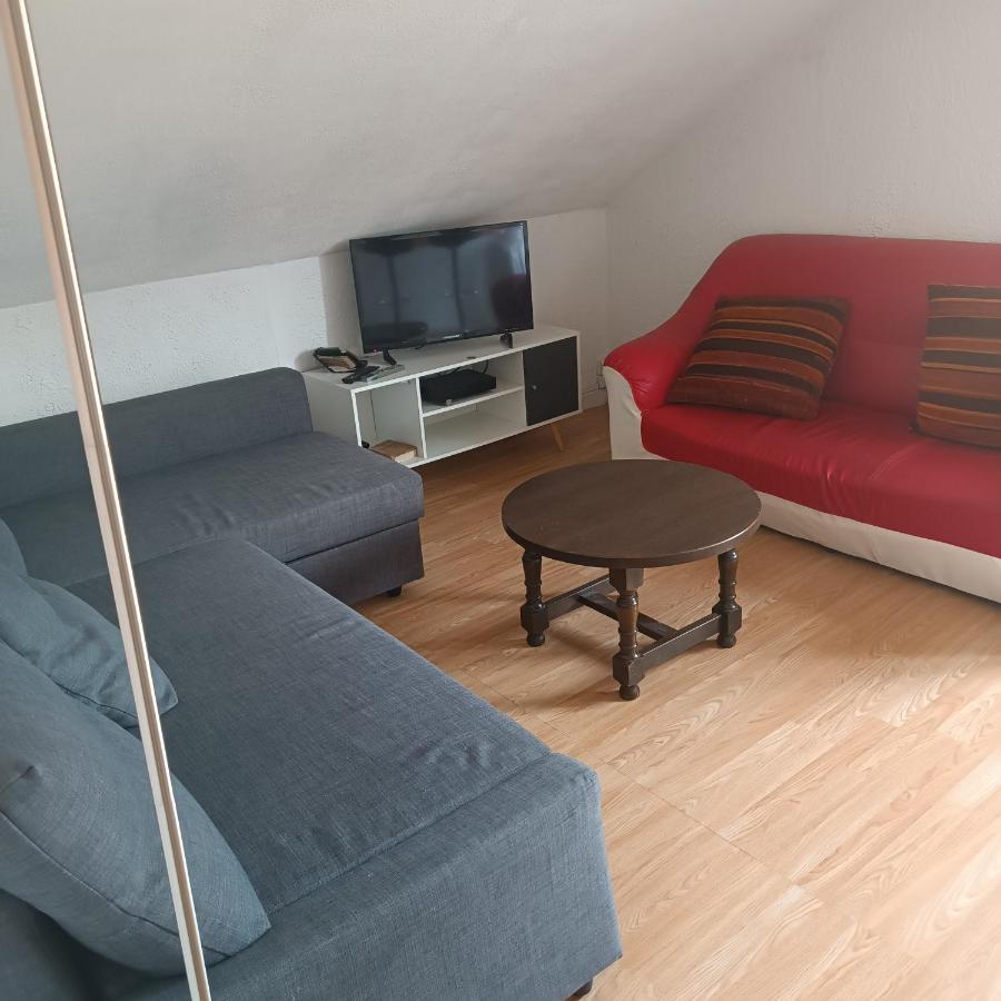 Sous Les Toits Arverne 洽马来里斯 外观 照片
